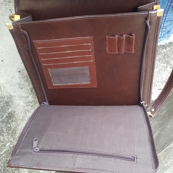 Vintage Crossbody Bag - Picture 3 of 8